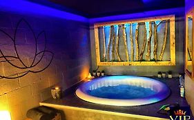 Vip Lounge Appartement Avec Jacuzzi Et Jardin
