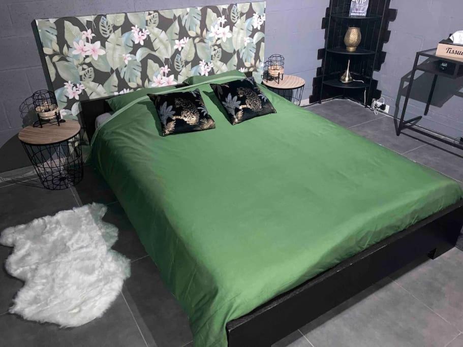 Vip Lounge Appartement Avec Jacuzzi Et Jardin Andenne 外观 照片