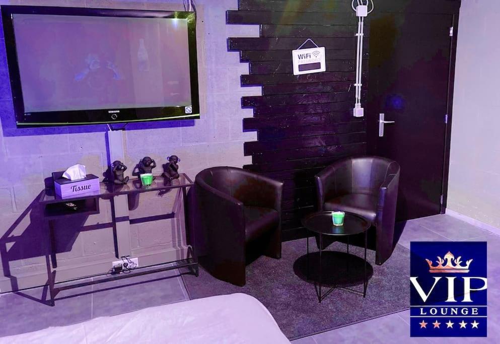 Vip Lounge Appartement Avec Jacuzzi Et Jardin Andenne 外观 照片